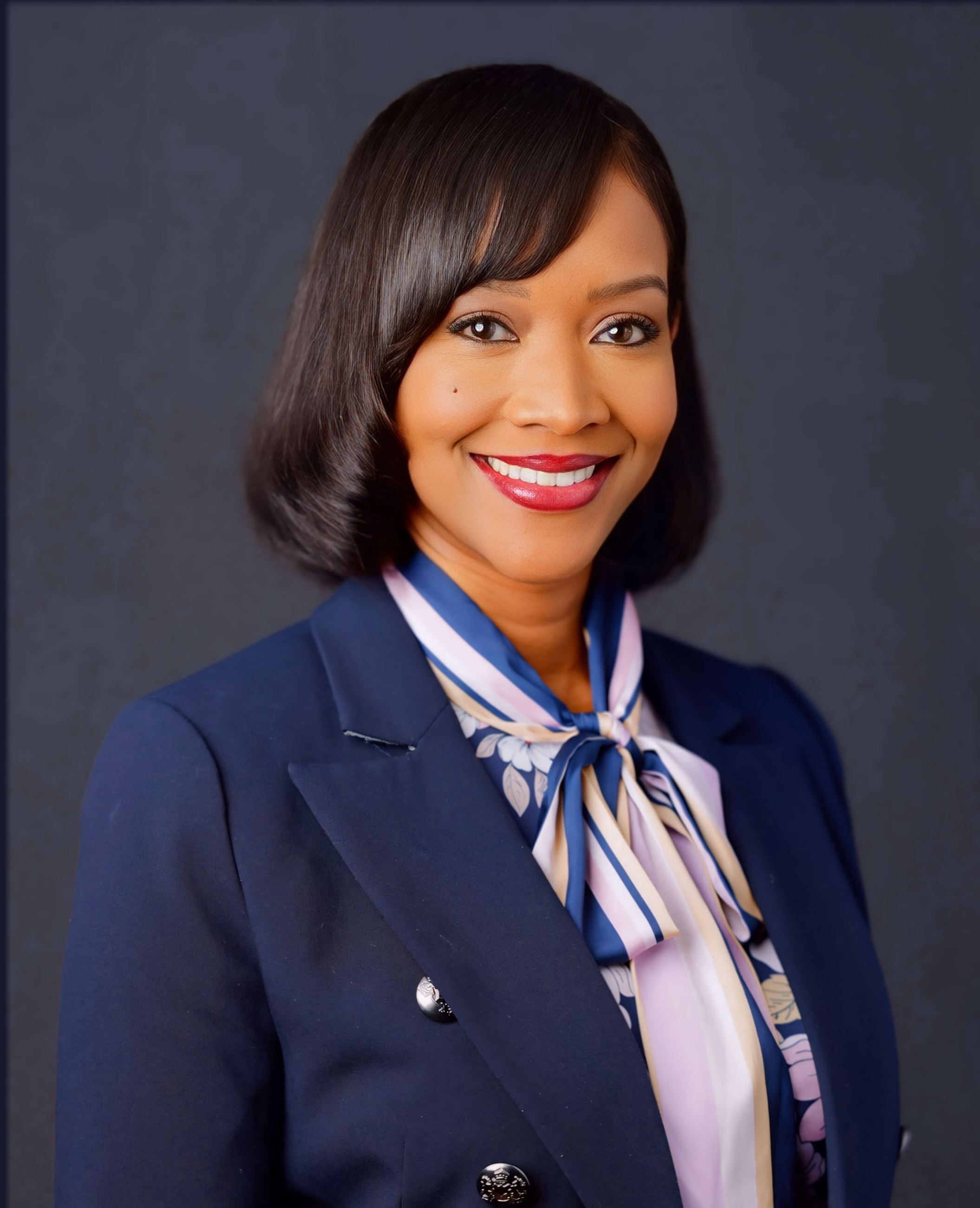 Patrice Toney Headshot Outdoor Background